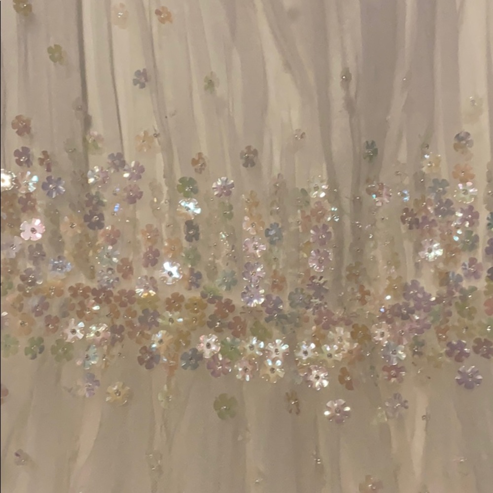 Dress - Picture 2 of 4